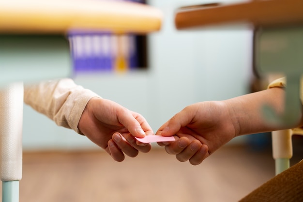 【湖北新增本土确诊病例9例,湖北新增确诊病例2987例】